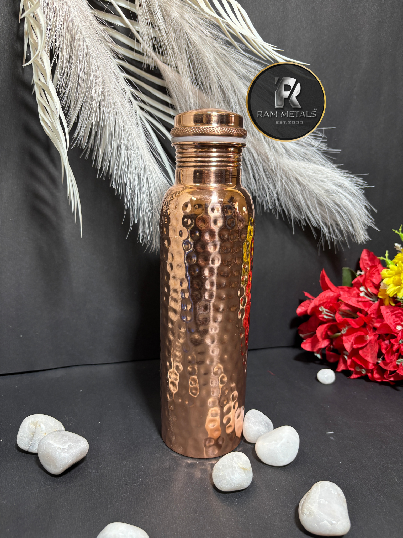 Plain Copper Water Bottle Manufacturer Supplier Wholesaler Exporter Retailer in India